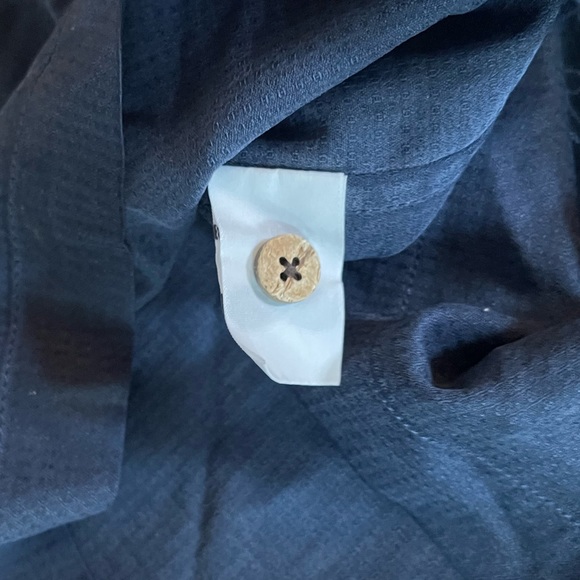 Tommy Bahama Silk Button Down Shirt Men’s XL Blue - Picture 6 of 7